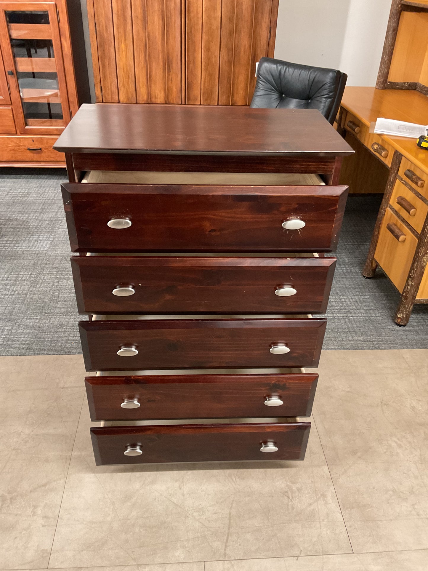 Hershey Vibes Dresser