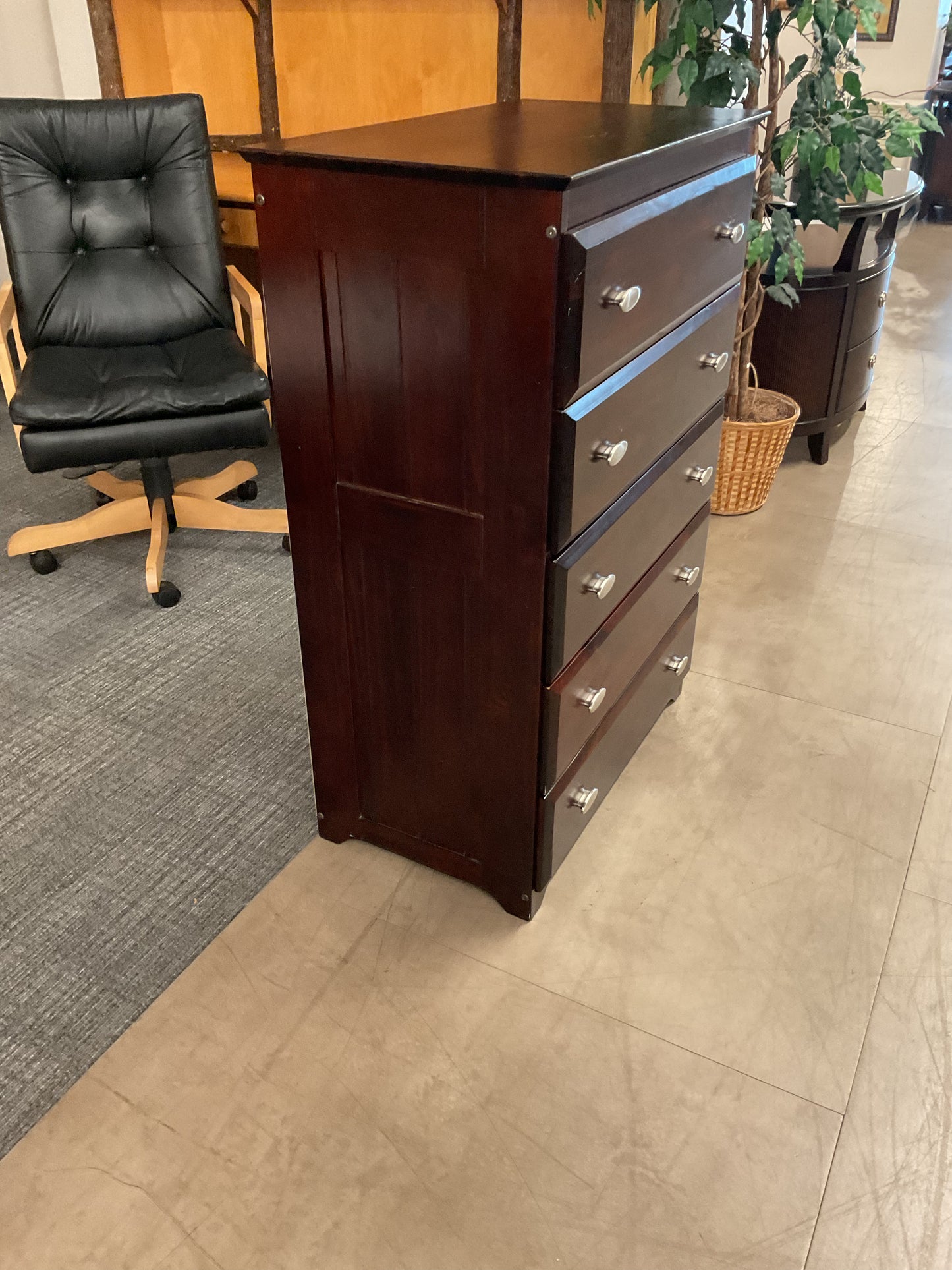 Hershey Vibes Dresser