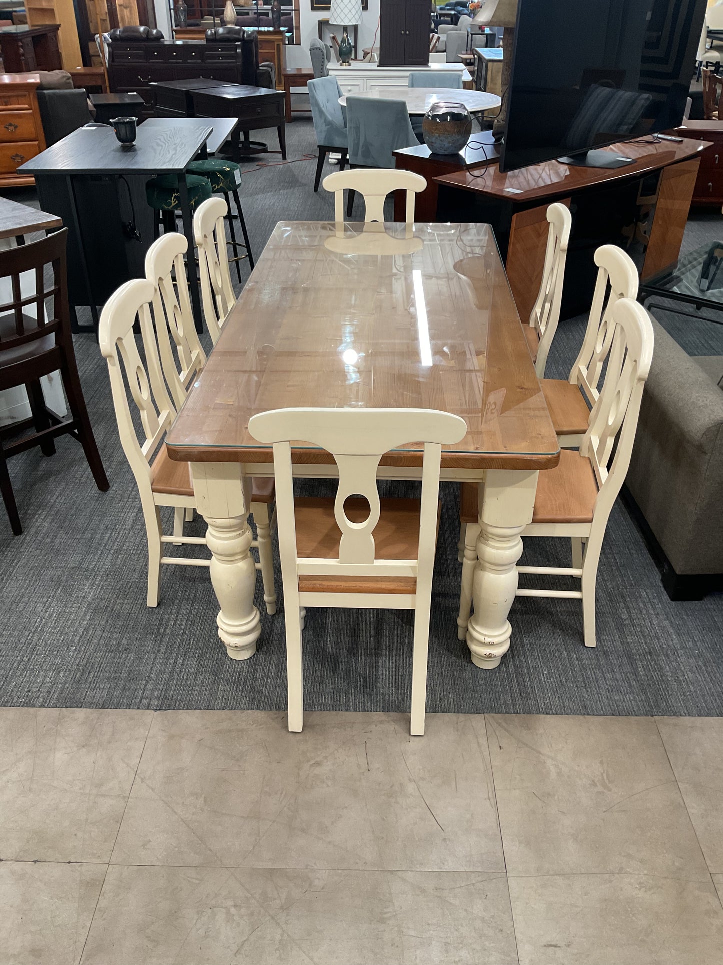 Elm Street Dining Set