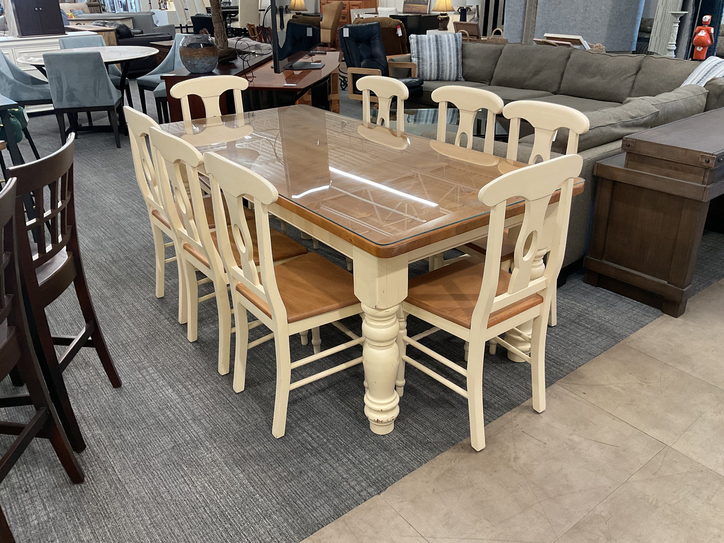 Elm Street Dining Set