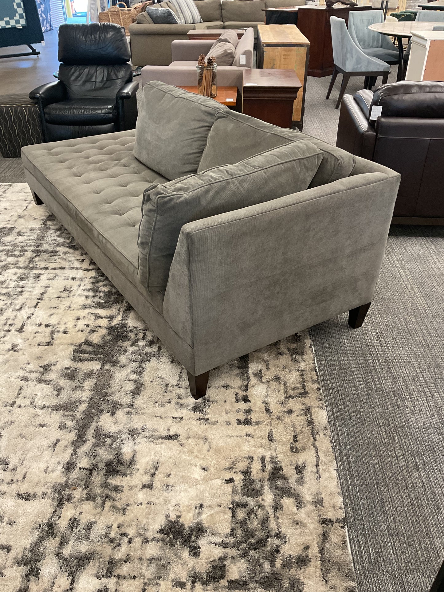 Peek A Boo Chaise