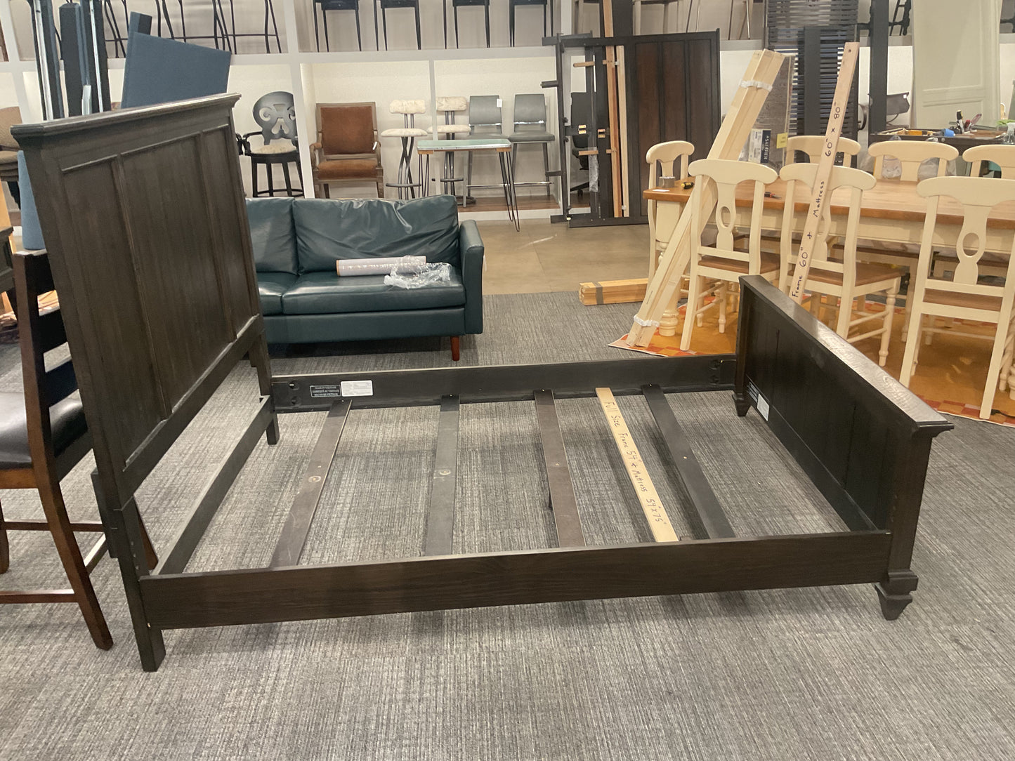 Scarecrow Full Bed B115
