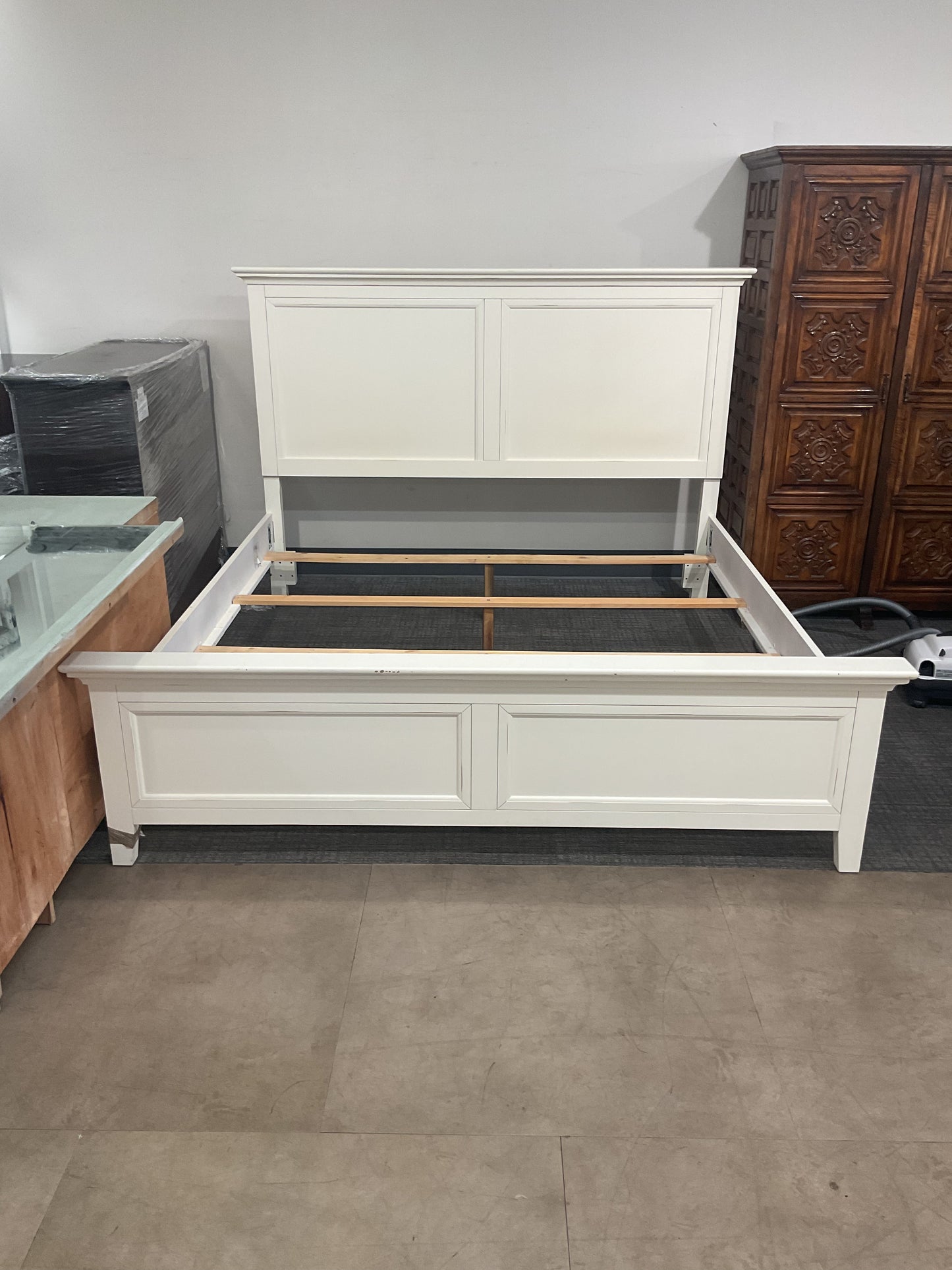 The Mist King Bed Frame (B117)