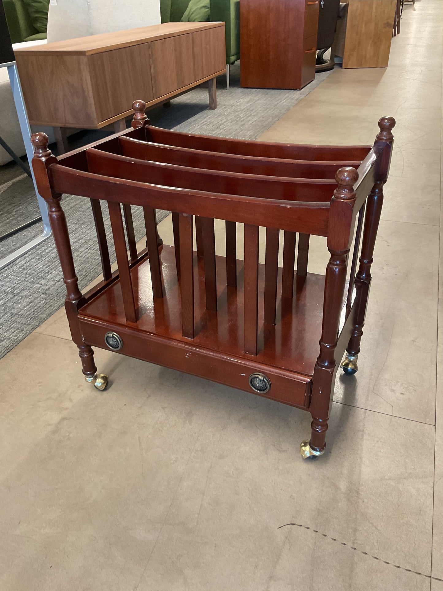 Rolling Magazine Holder