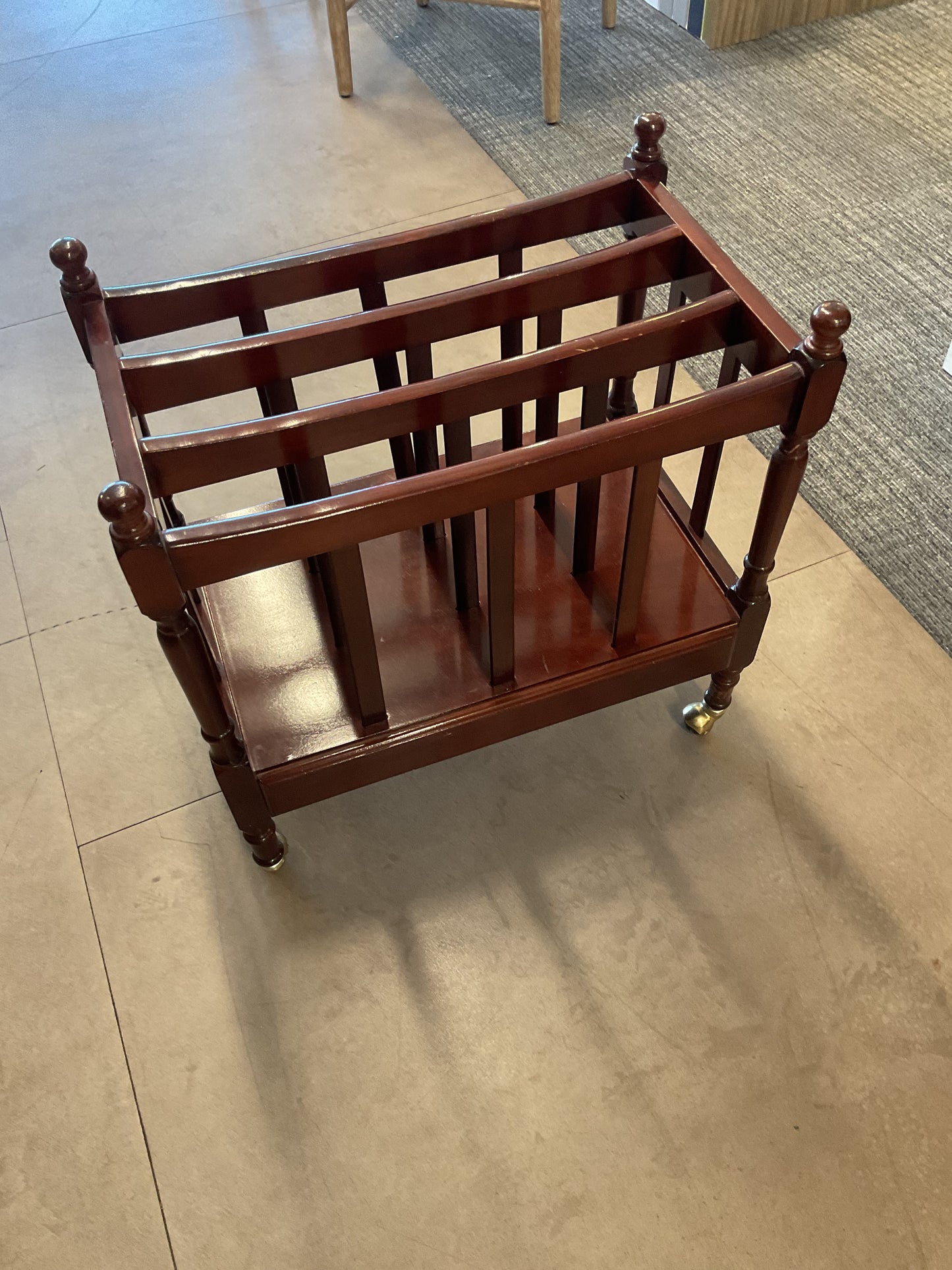 Rolling Magazine Holder