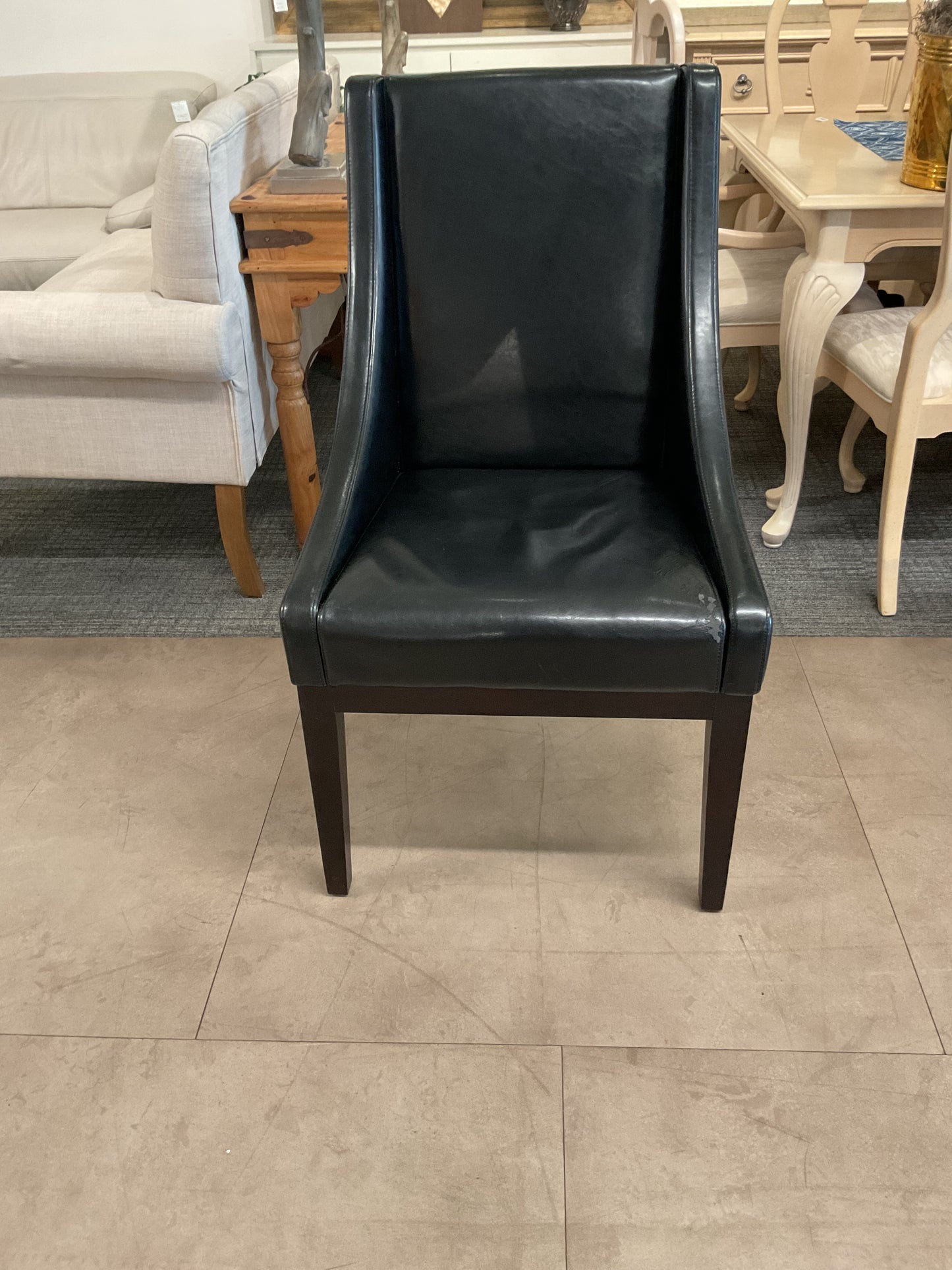Mario Leather Arm Chair