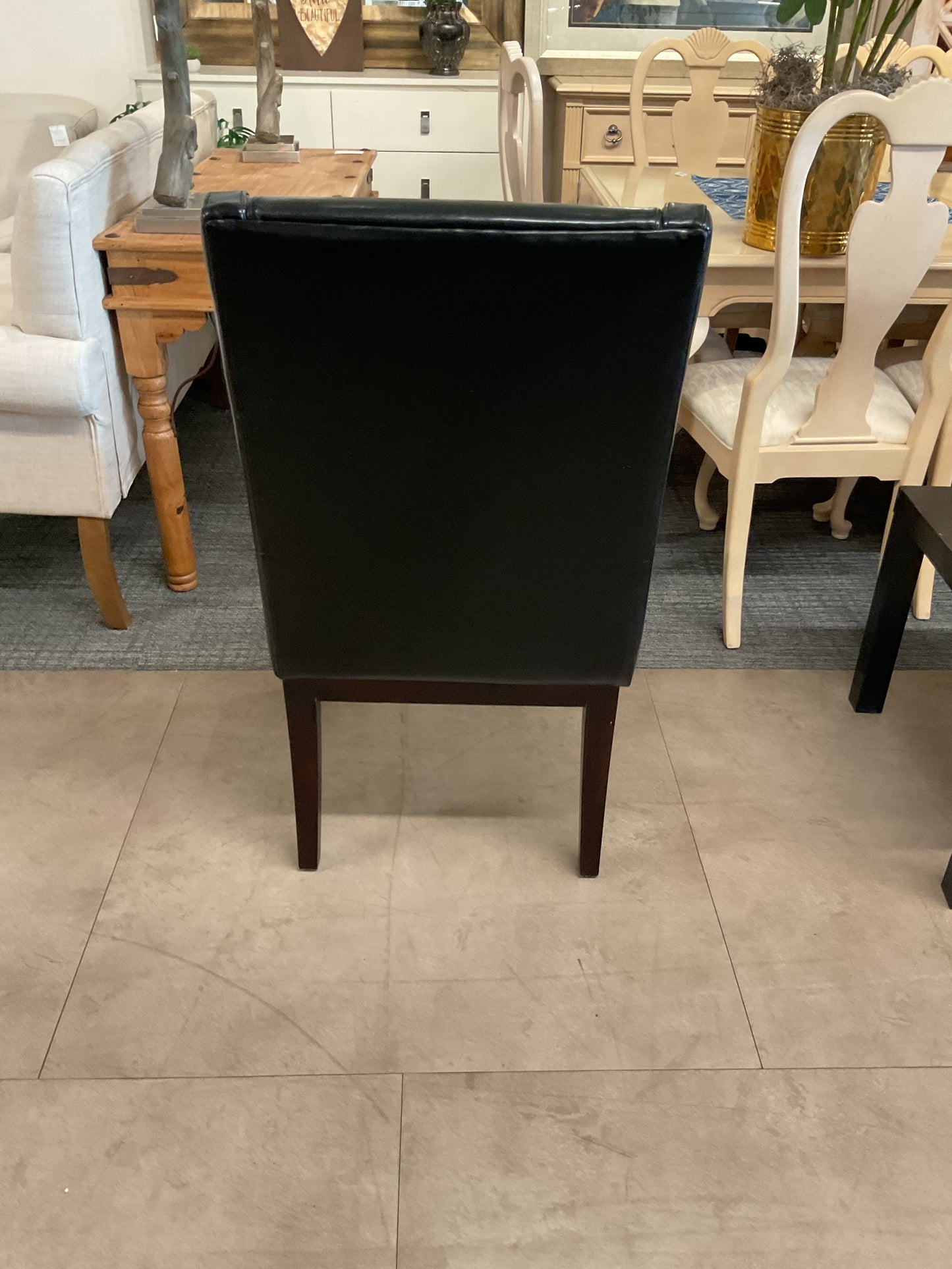 Mario Leather Arm Chair
