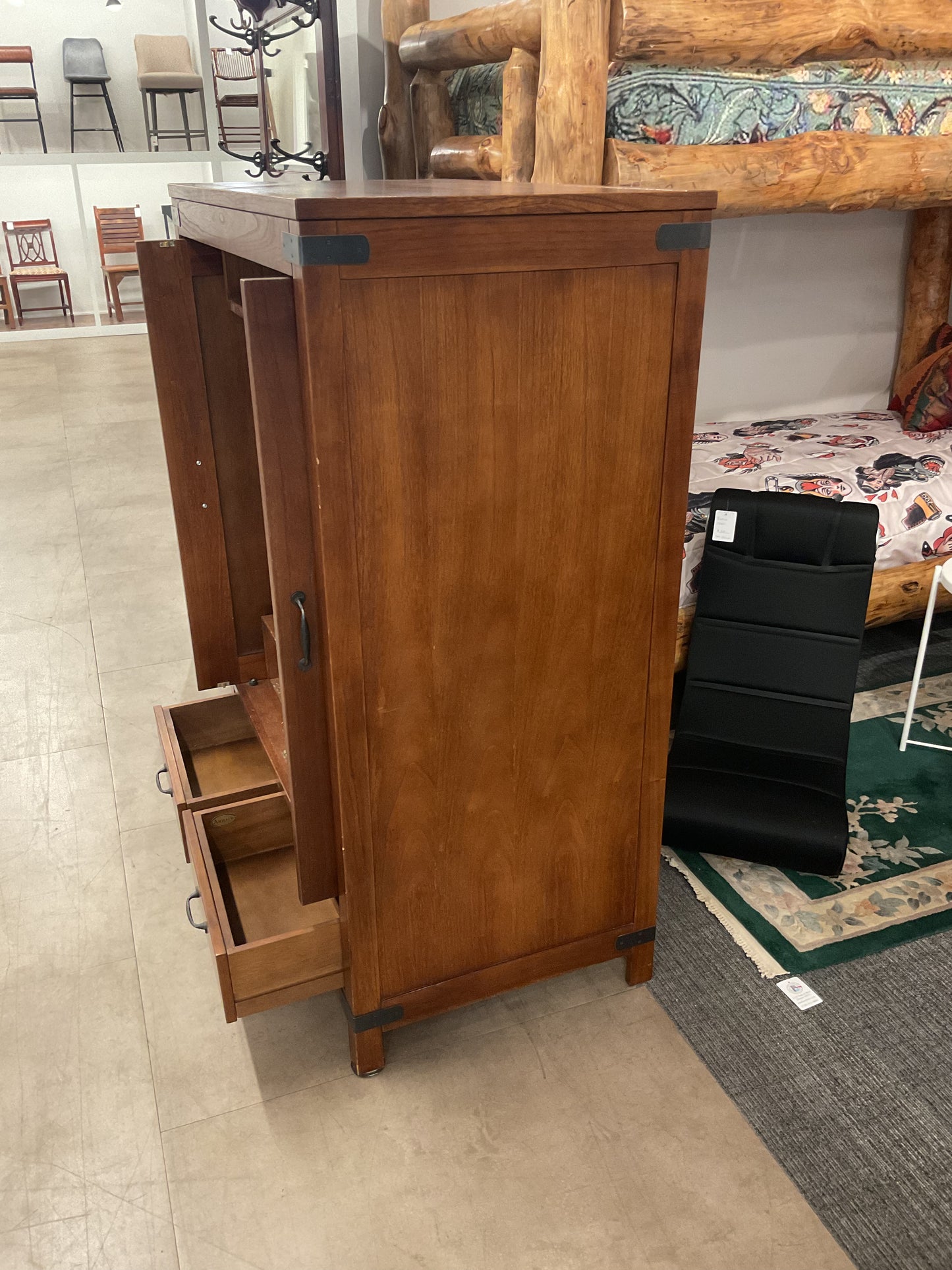 Entertainment Hutch