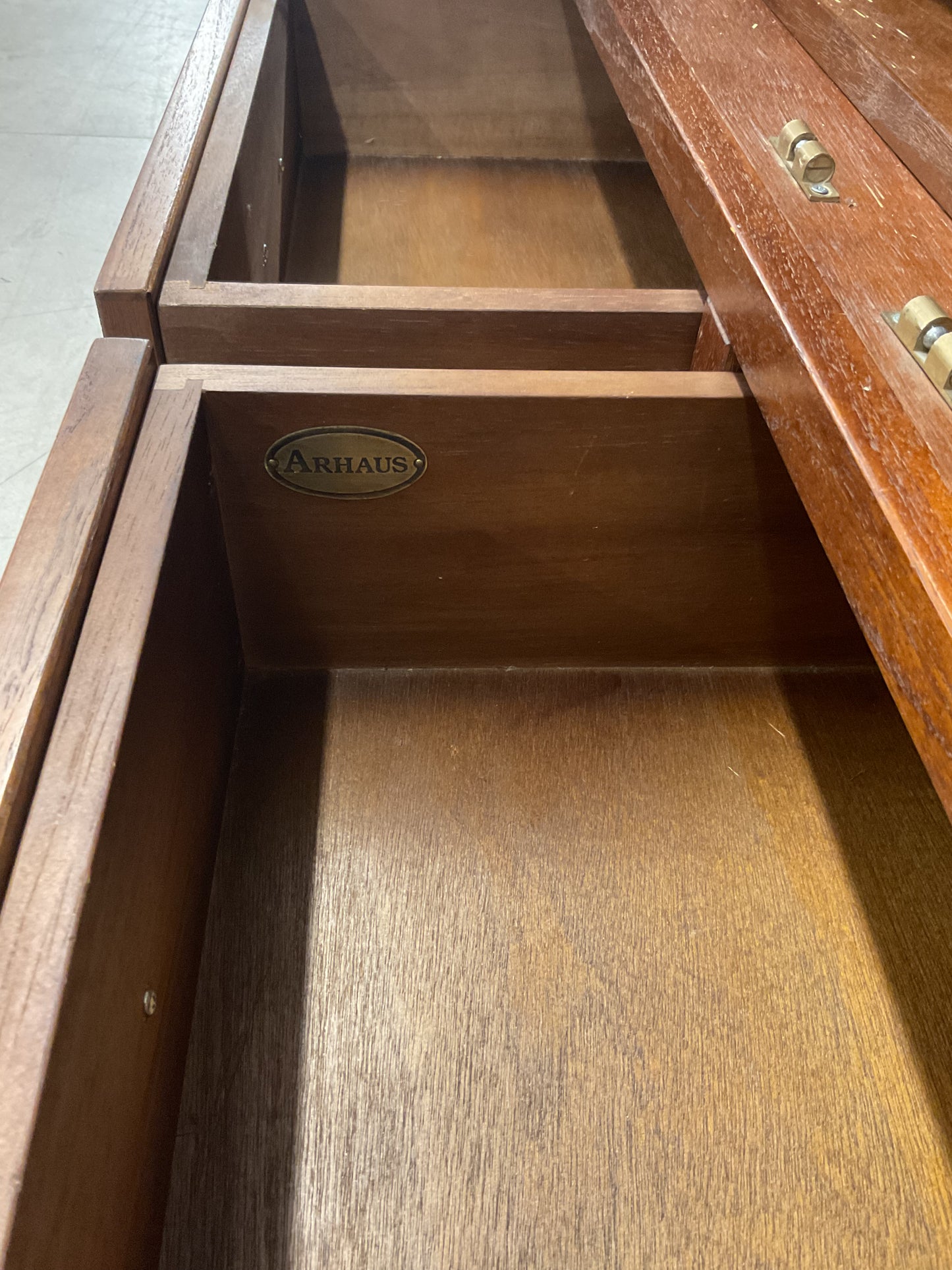 Entertainment Hutch