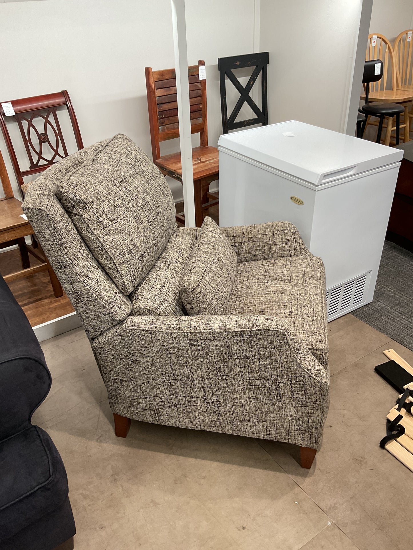 Now Lean Back Recliner