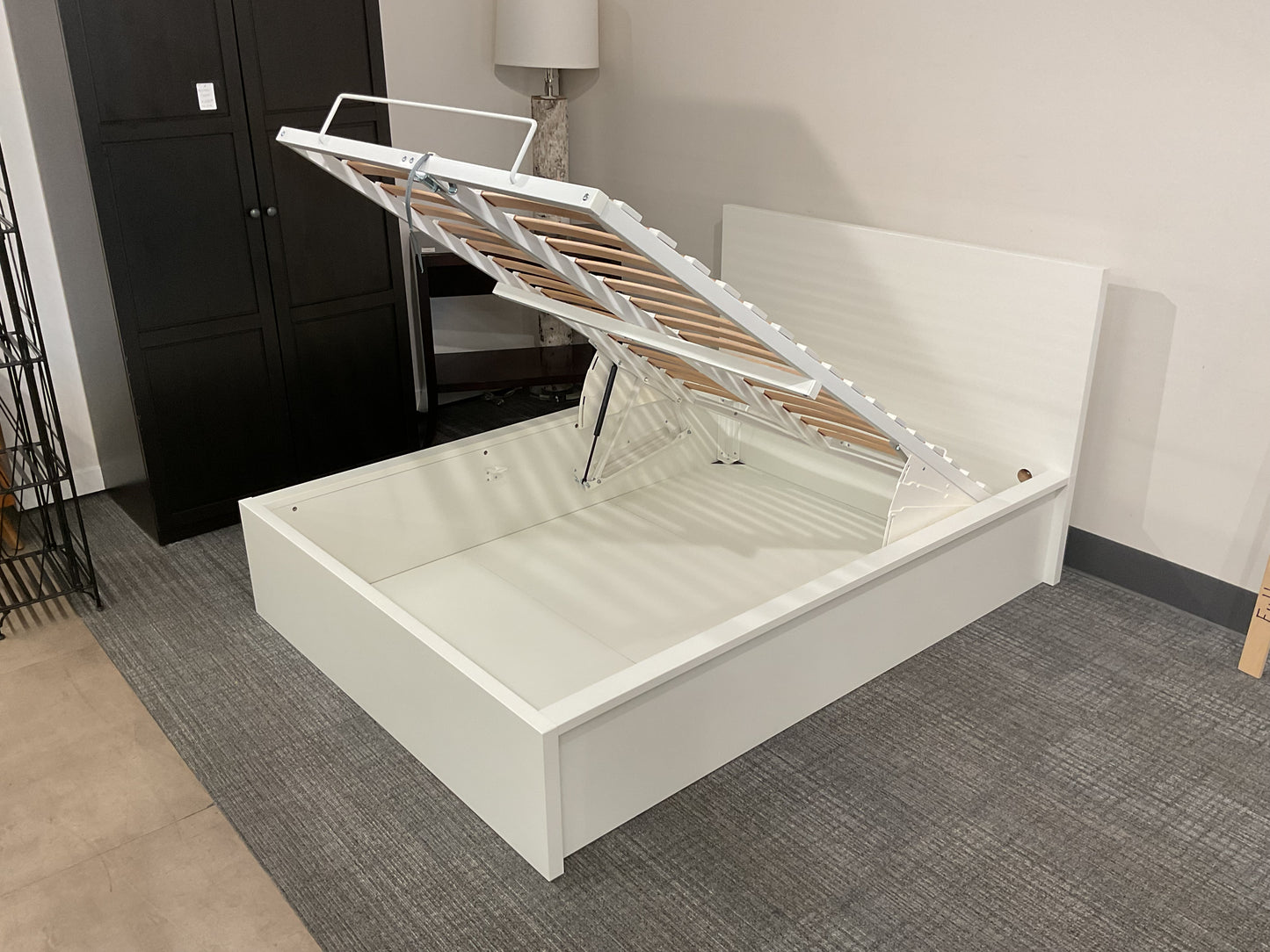 Full Ultimate Hiding Spot Frame (A17)