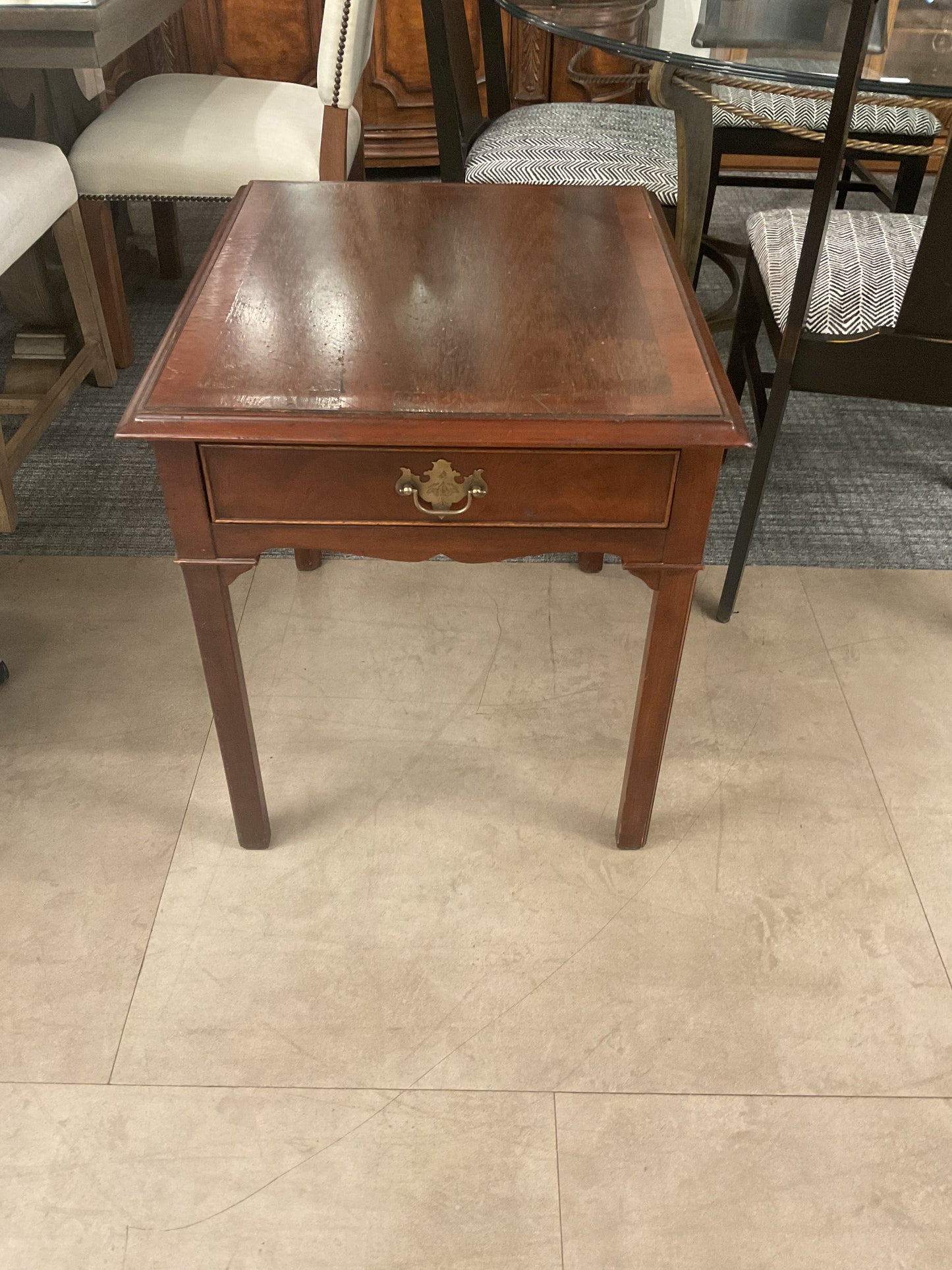Skinny Legs End Table