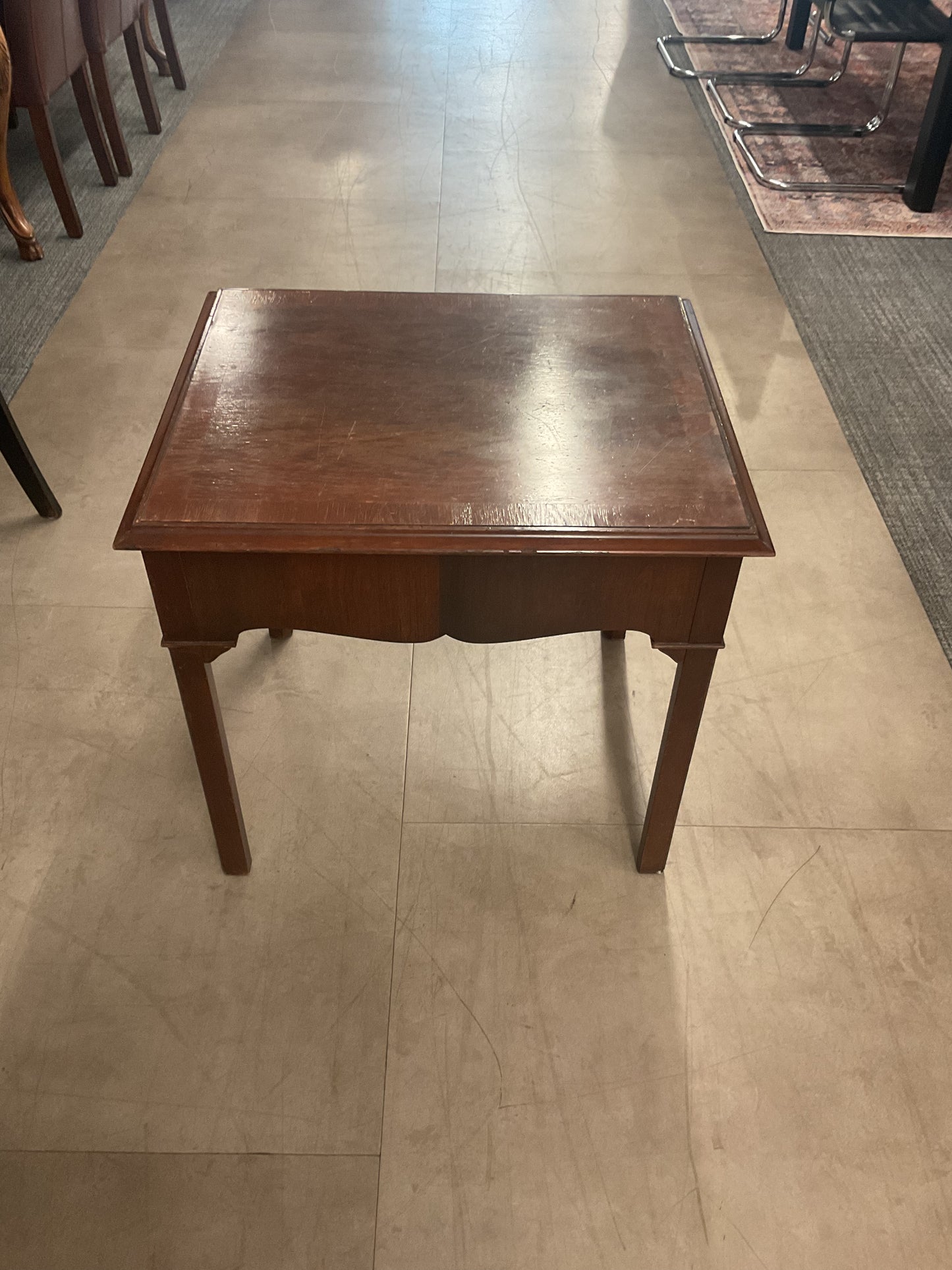 Skinny Legs End Table