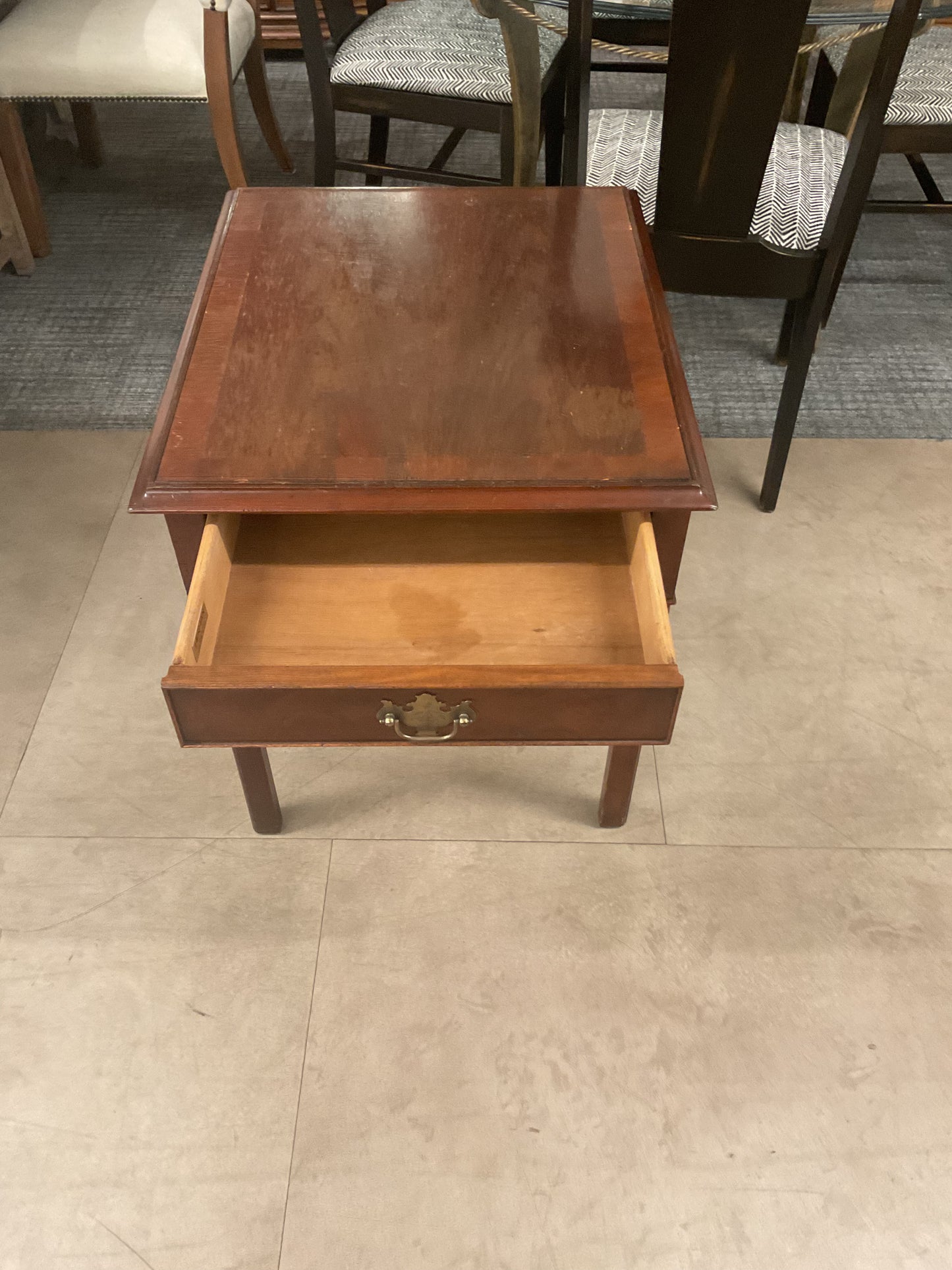 Skinny Legs End Table