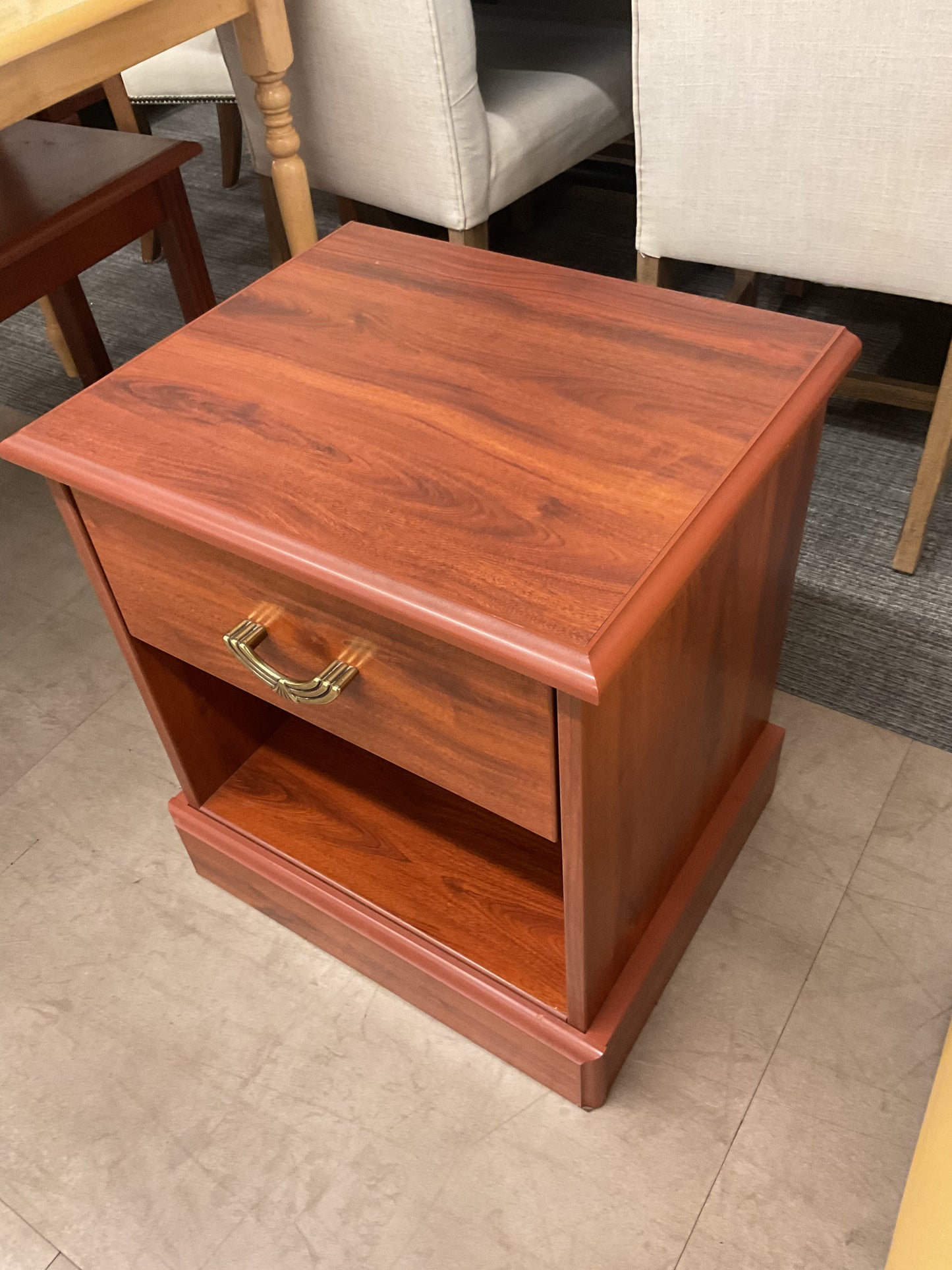Hunji Nightstand