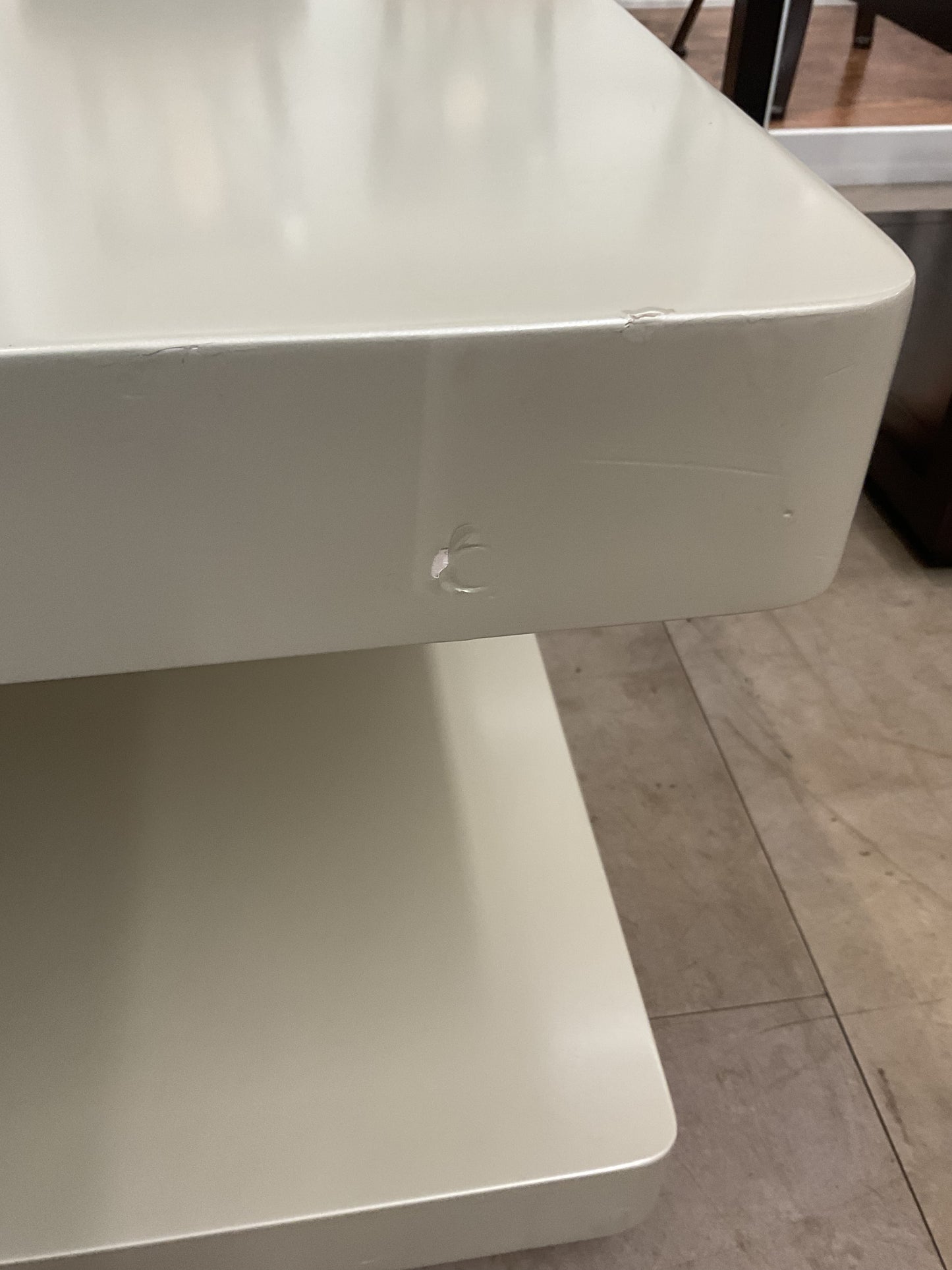 Floating Coffee Table (WH)