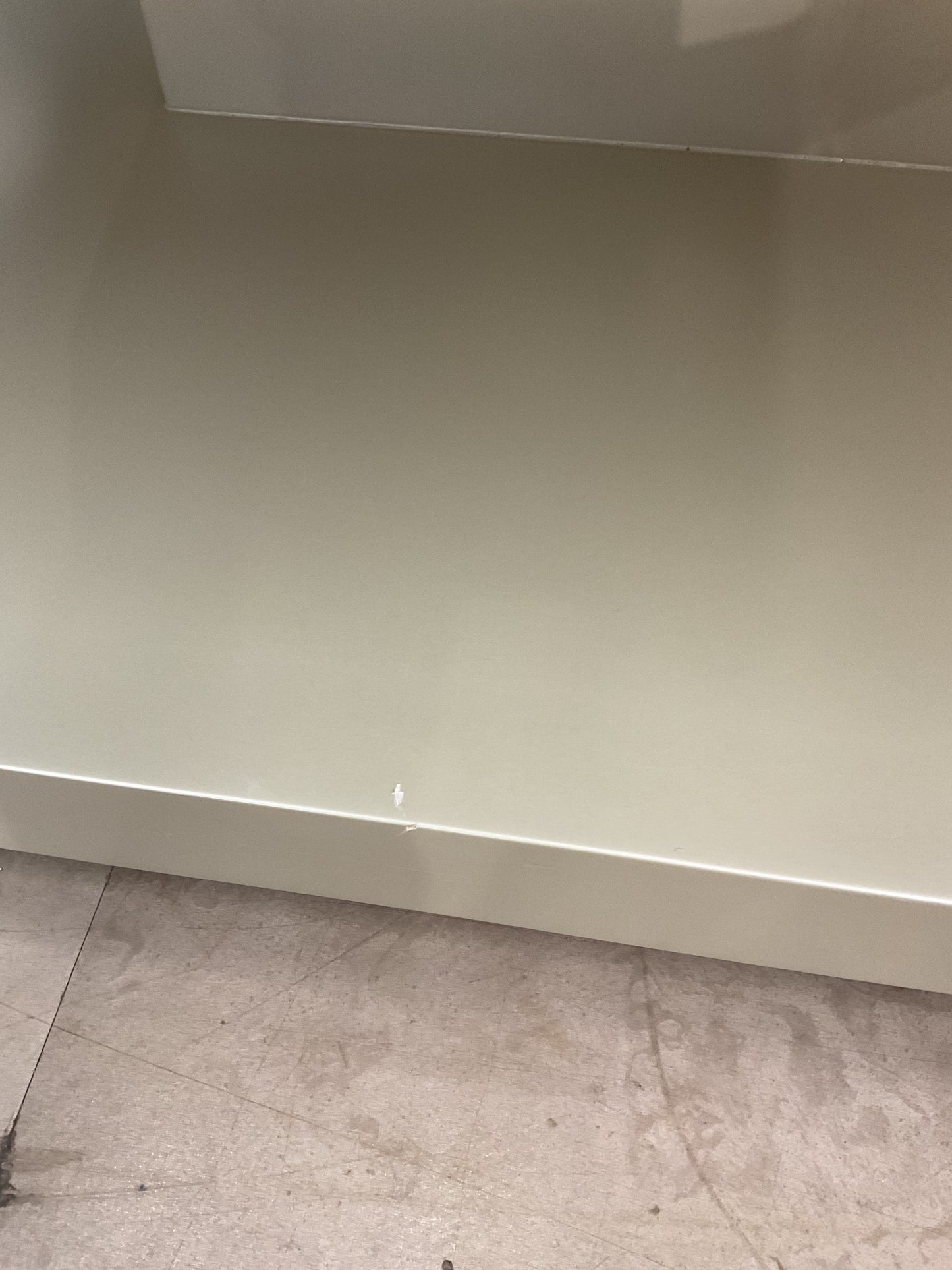Floating Coffee Table (WH)