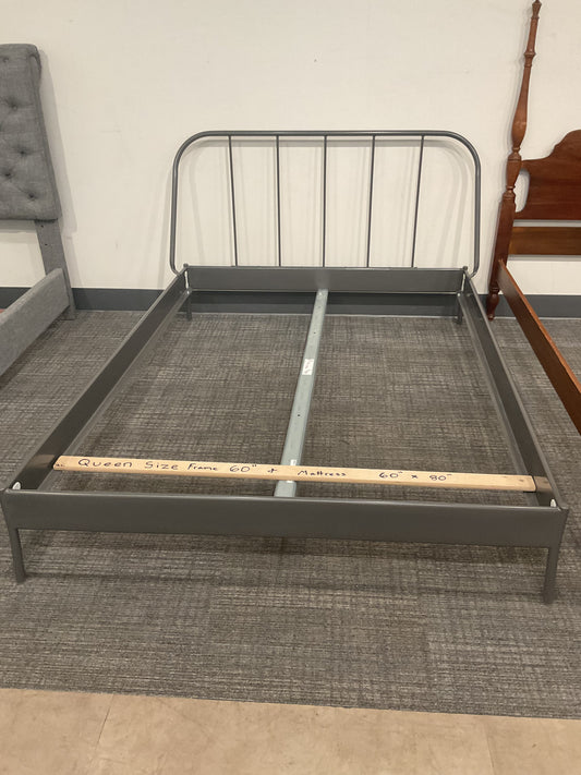 Tin Queen Bed Frame (A122)