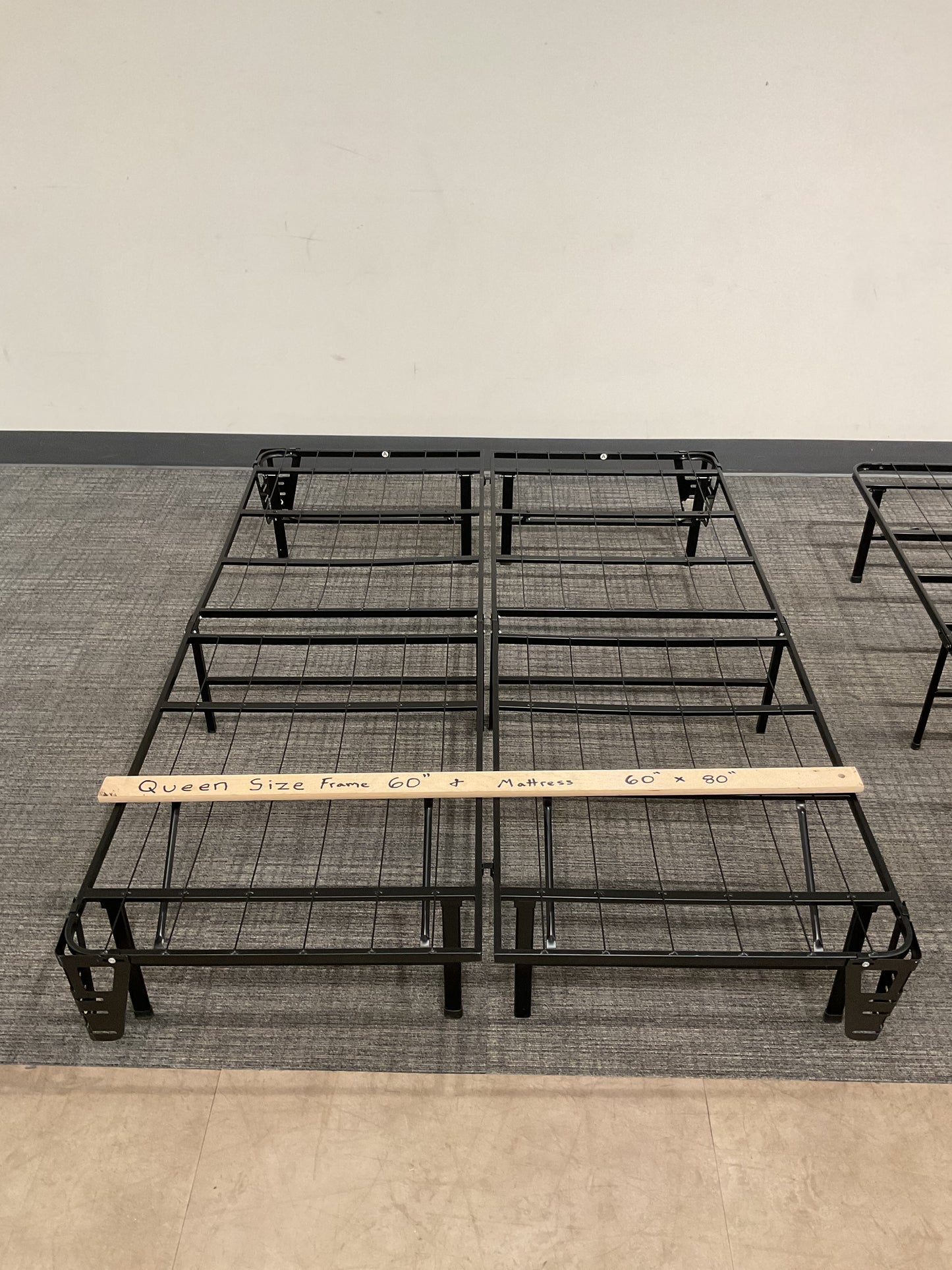 Queen Metal Bed Frame 60X80 (A124)