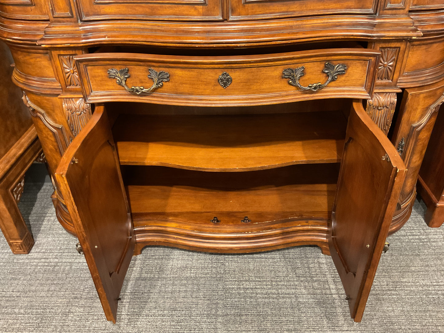 Drex China Hutch