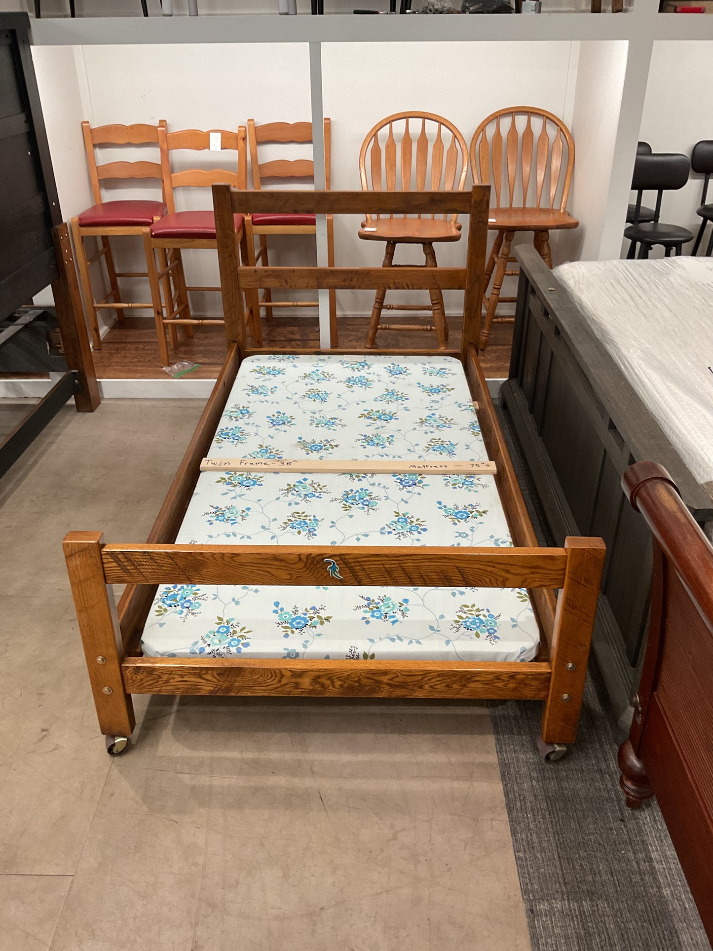 Roll Bounce Twin Bed (G23)