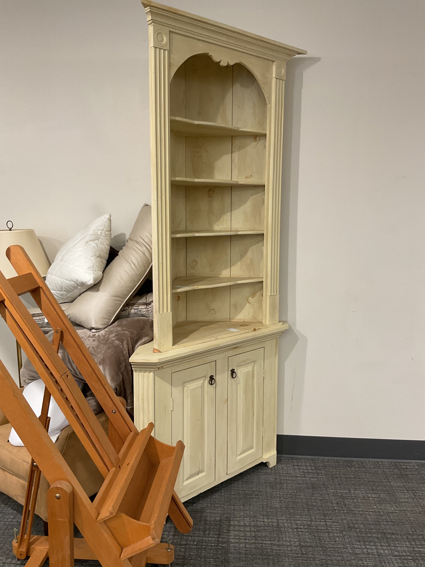 2-Piece Corner Column