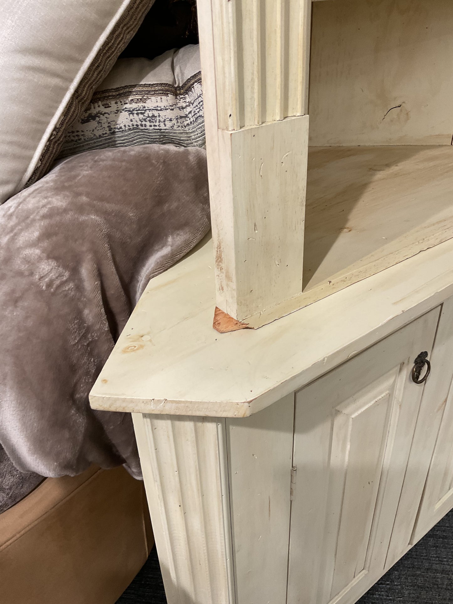 2-Piece Corner Column