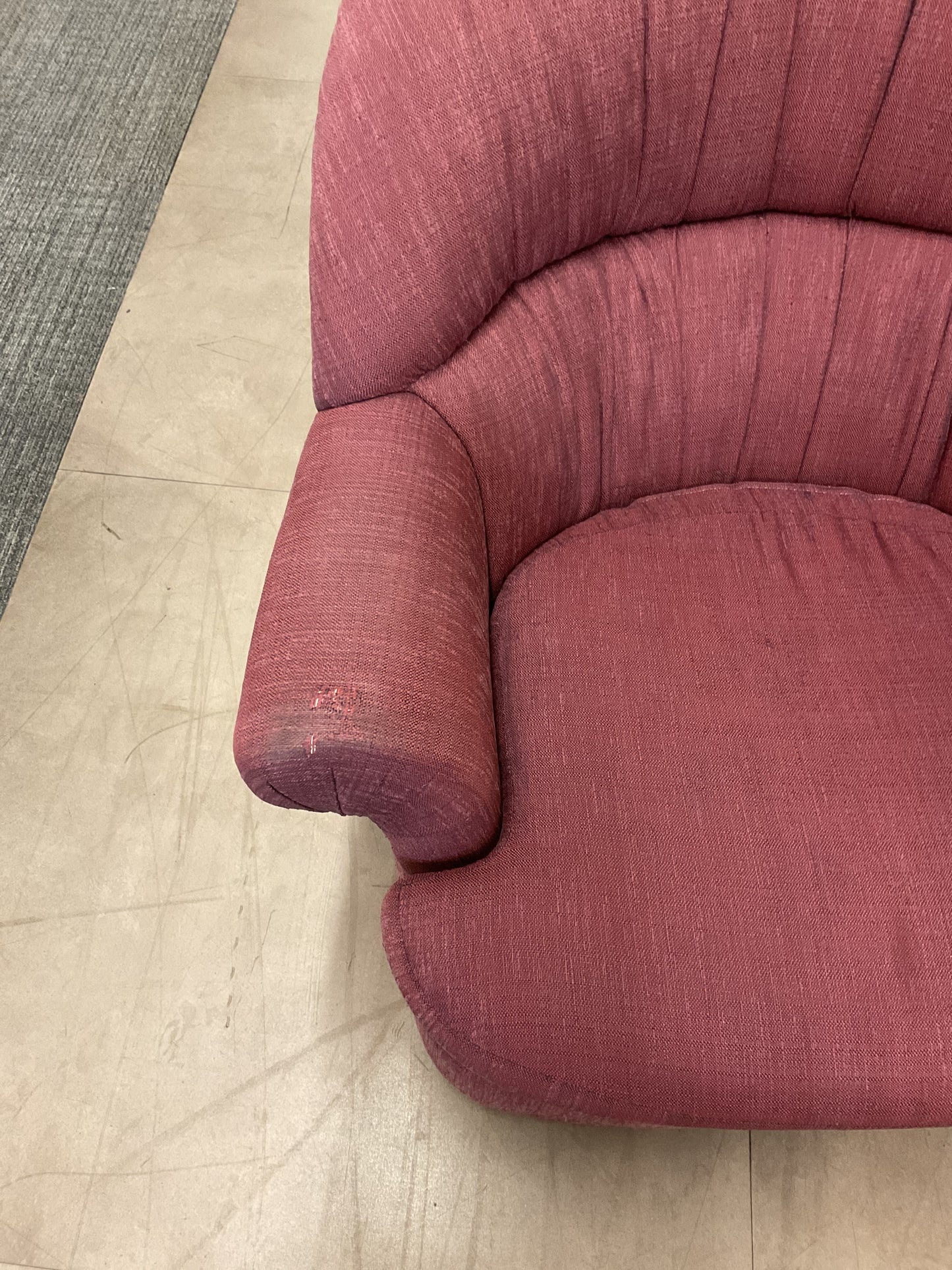 Barney Swivel Chair