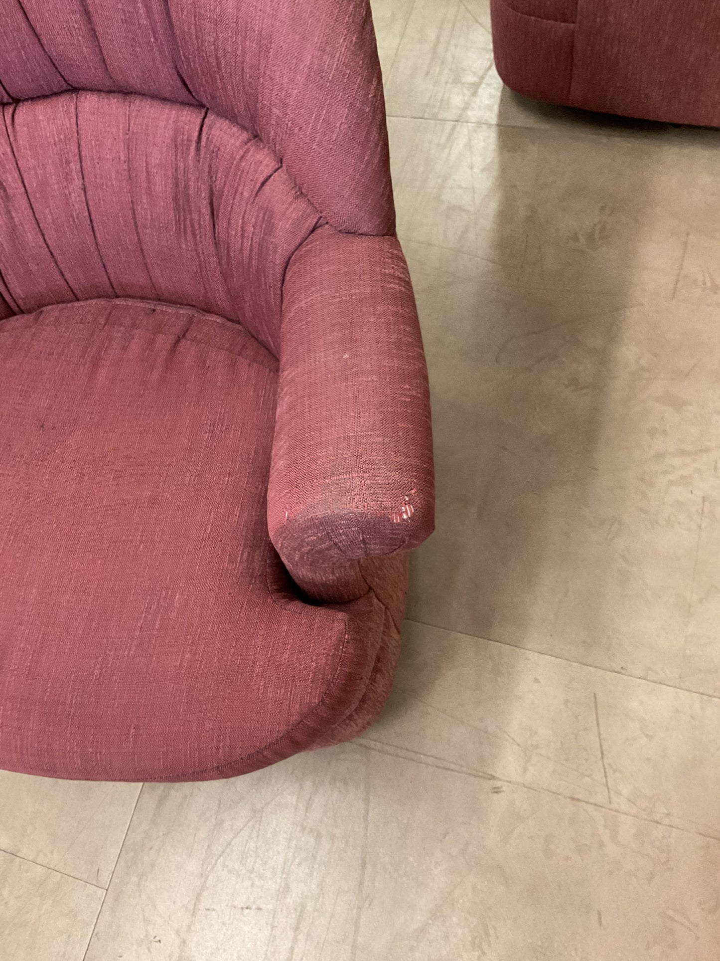 Barney Swivel Chair