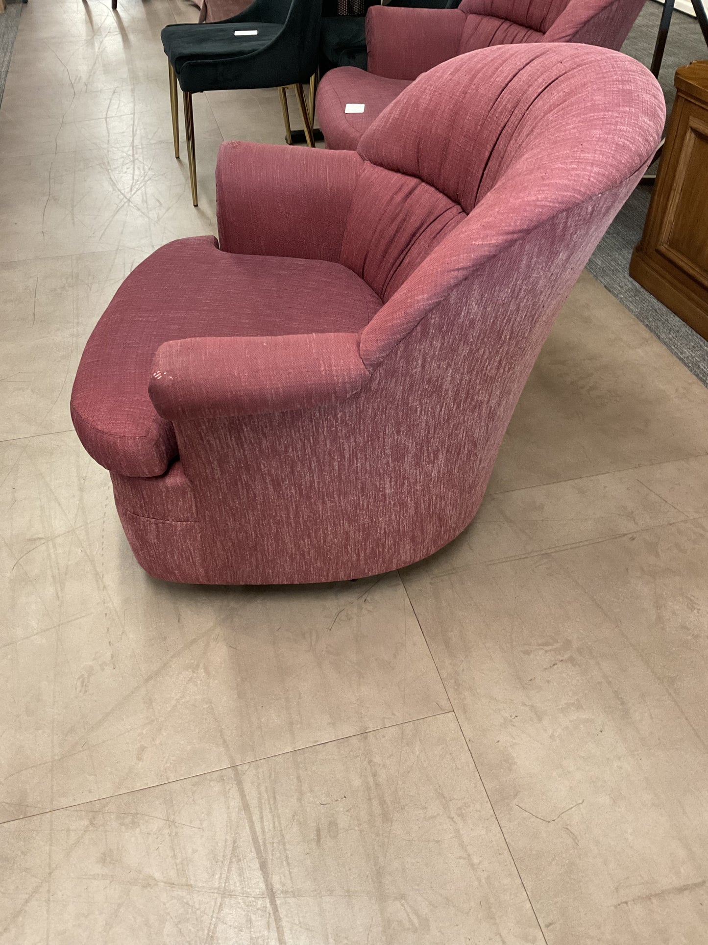 Barney Swivel Chair