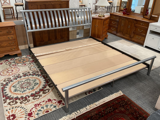 Steel King Frame (B303)￼