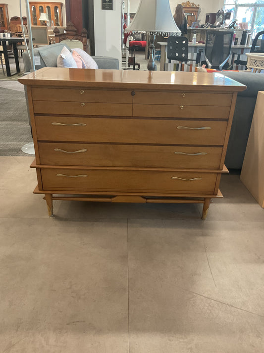 Mid Sanch Modern Chest