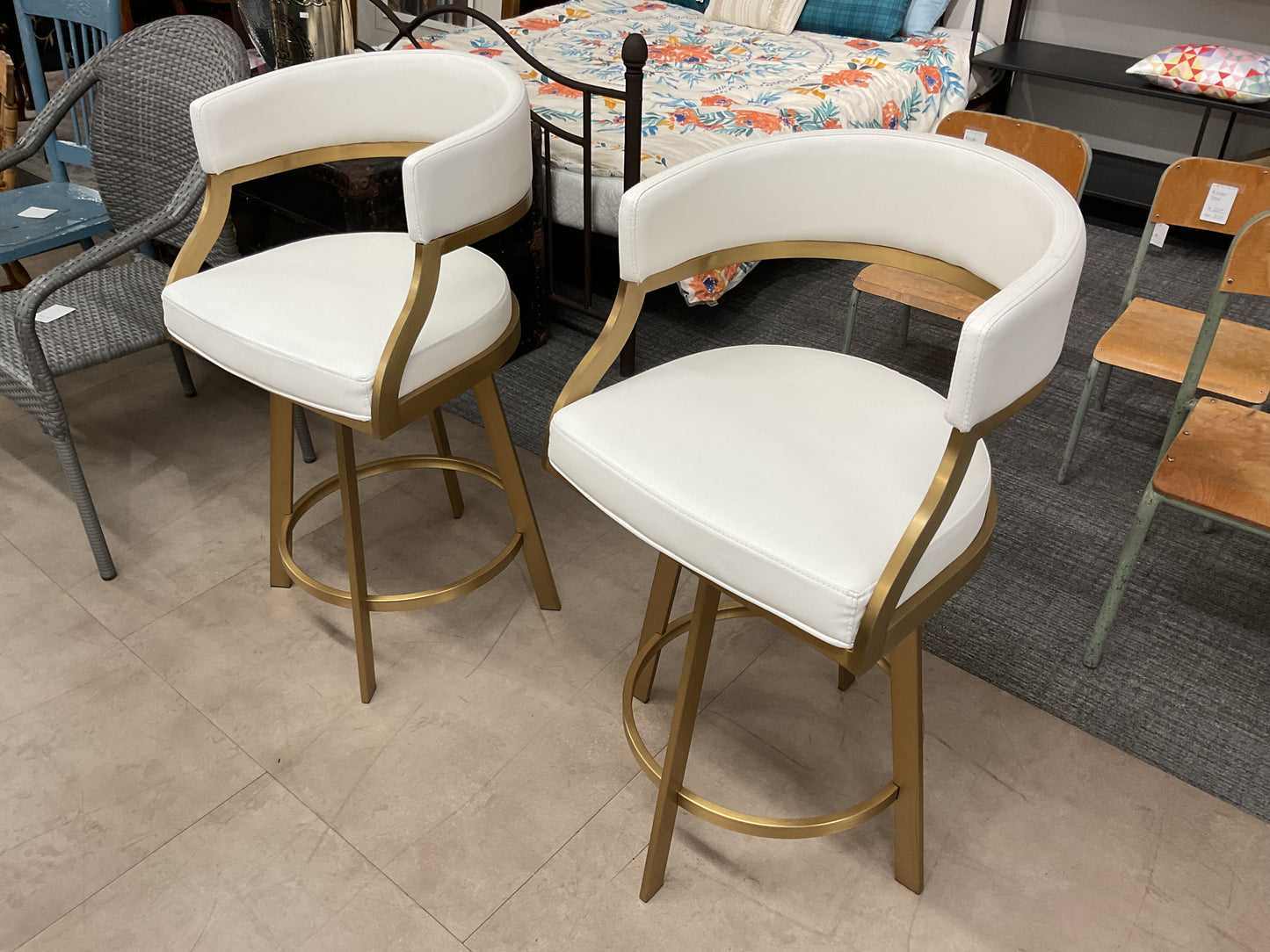 Stay Golden Stool Set