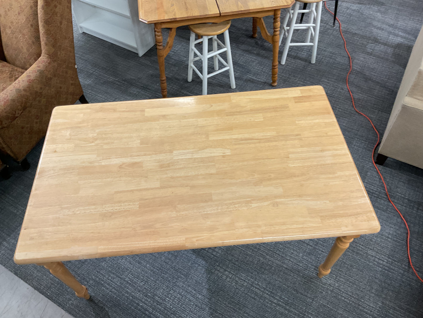 Goldie Hahn Table *Wh*
