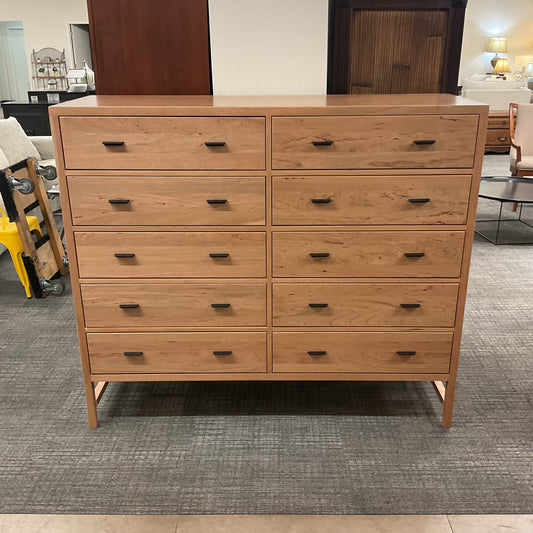 Monolith Dresser
