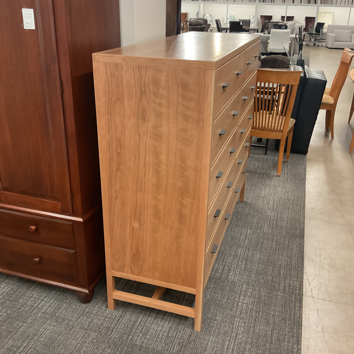 Monolith Dresser
