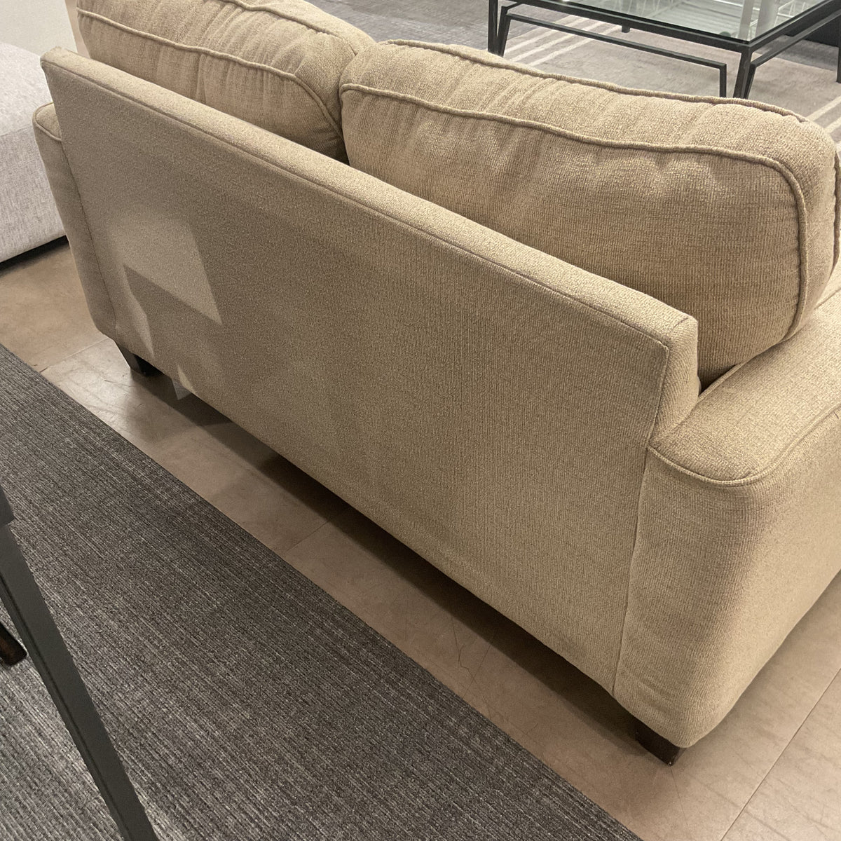 Mummy’s Wrap Loveseat