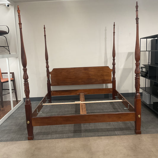 Wicked King Bed (B125)