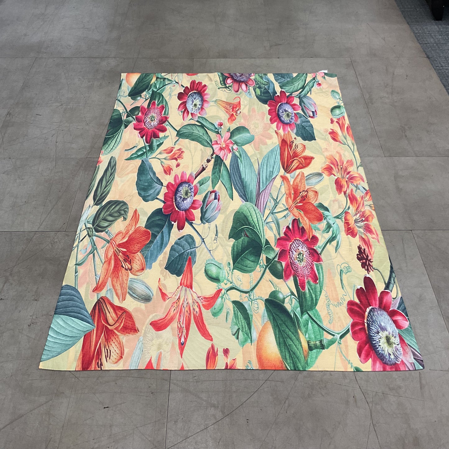 Grateful Garden Rug (R127)