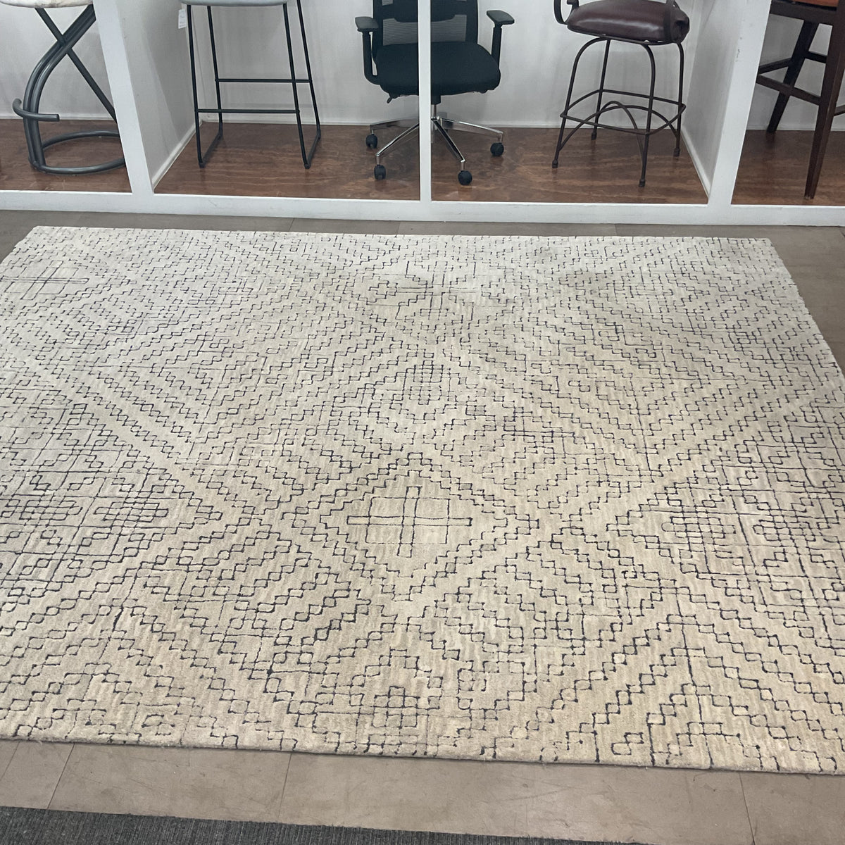 Feather & Frost Rug (R135)