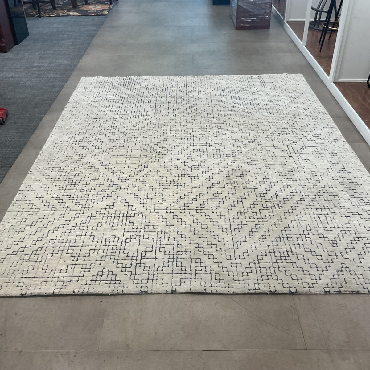 Feather & Frost Rug (R135)